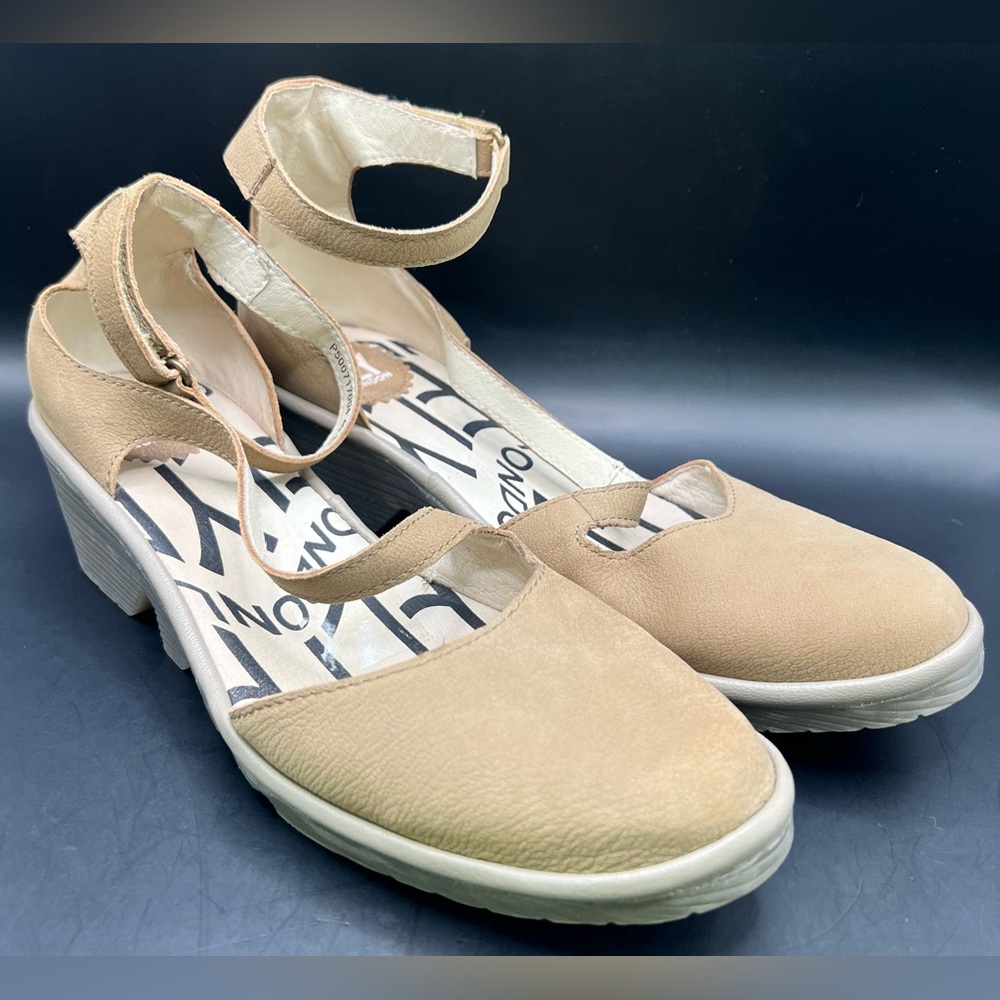 Fly London Women's Tan Cupido Wedges- Womens Size:40‎